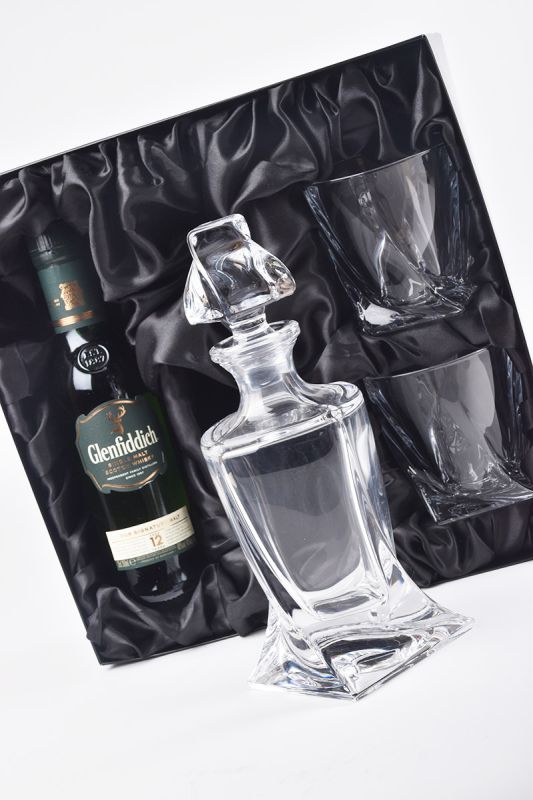 Quadro Decanter, Whisky Glass & Glenfiddich Single Malt Gift Set