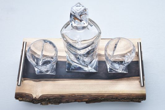 Walnut and Dark Resin Tray combined with Quadro Decanter Set