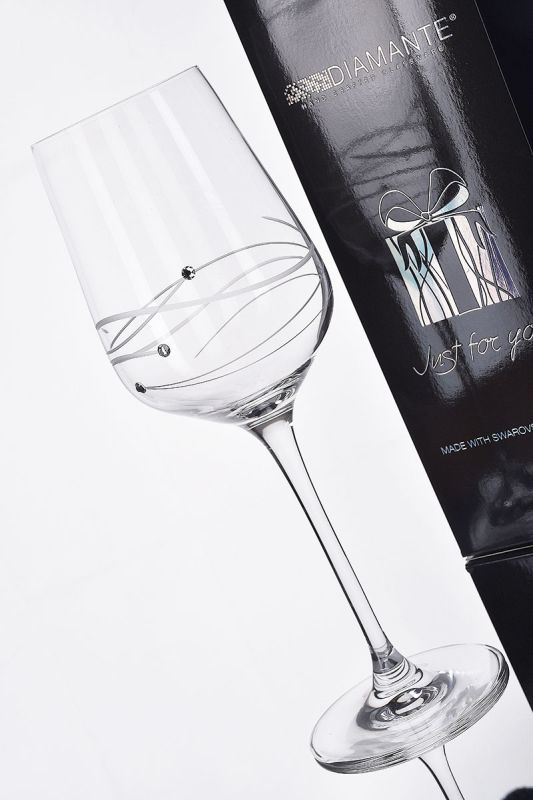 https://www.forevercrystal.co.uk/media/catalog/product/cache/e116eea7ab676aee79950494433a5e75/s/i/single-spiral-wine-glass-gift_0079_3.jpg